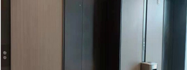 مصعد معدني